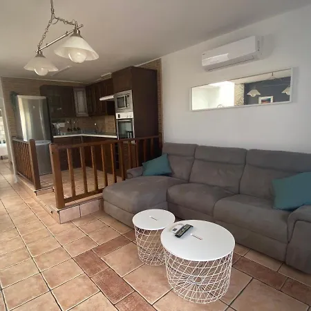 Apartamento Niar Lägenhet *