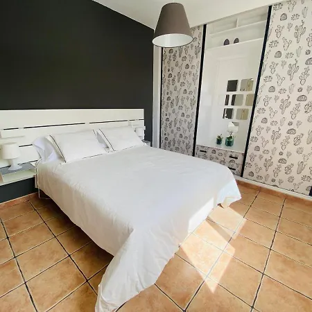 Apartamento Niar Lägenhet
